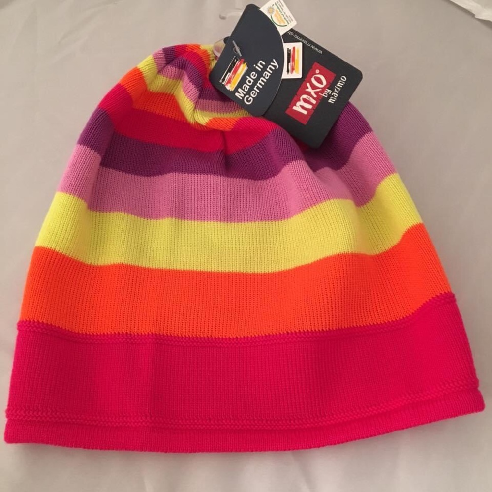 Maximo girls hats!